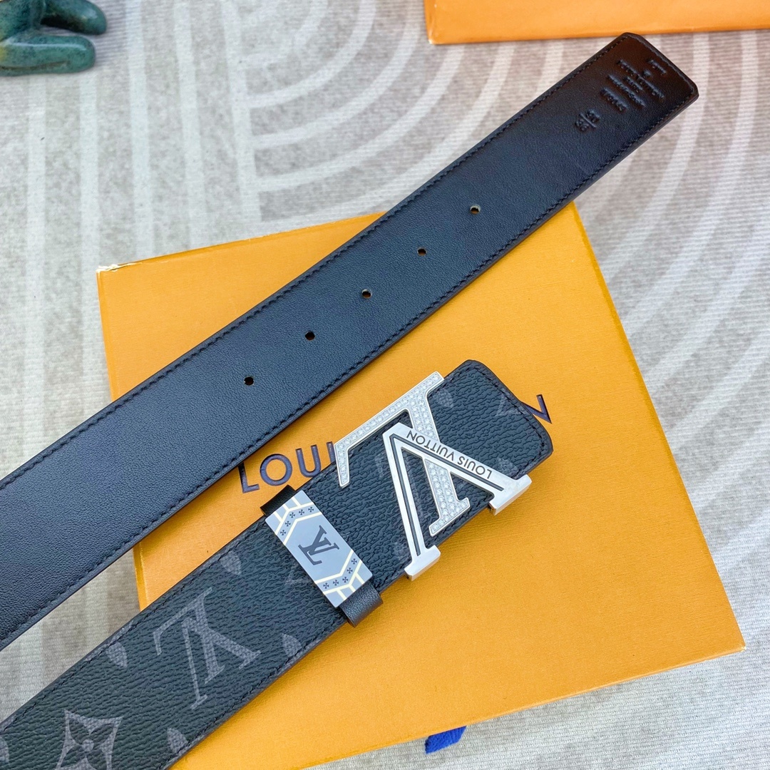 LV💕 特种皮腰带系列 ,原厂五金精品不锈钢钻💎扣,手感柔软舒适 宽3.8CM。