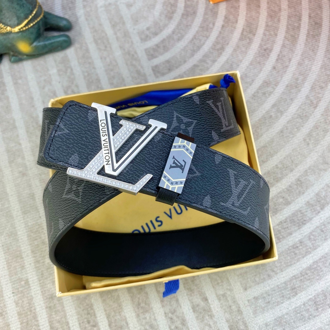 LV💕 特种皮腰带系列 ,原厂五金精品不锈钢钻💎扣,手感柔软舒适 宽3.8CM。