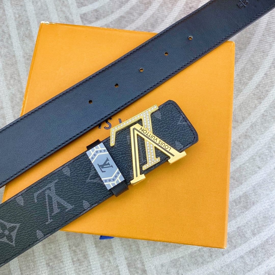 LV💕 特种皮腰带系列 ,原厂五金精品不锈钢钻💎扣,手感柔软舒适 宽3.8CM。