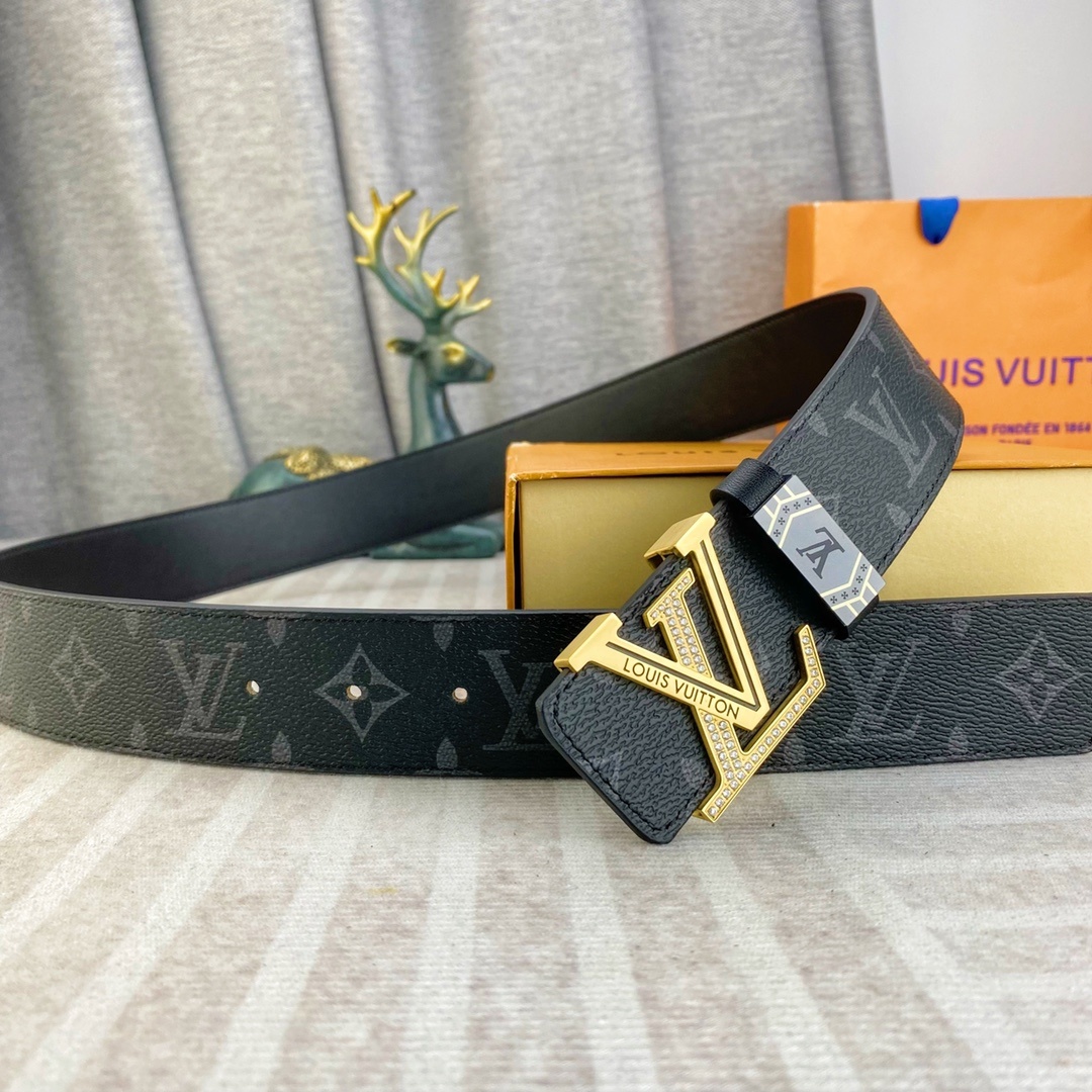 LV💕 特种皮腰带系列 ,原厂五金精品不锈钢钻💎扣,手感柔软舒适 宽3.8CM。