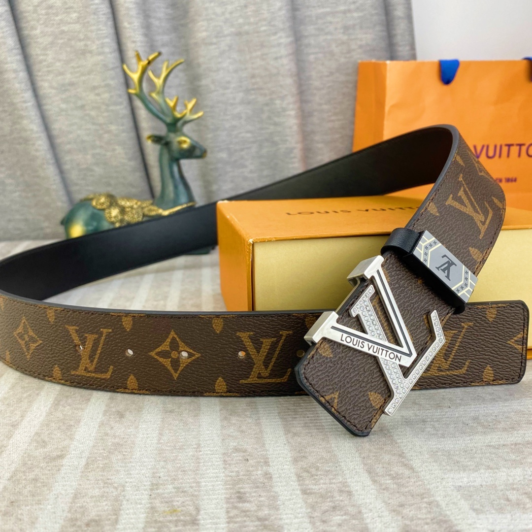 LV💕 特种皮腰带系列 ,原厂五金精品不锈钢钻💎扣,手感柔软舒适 宽3.8CM。