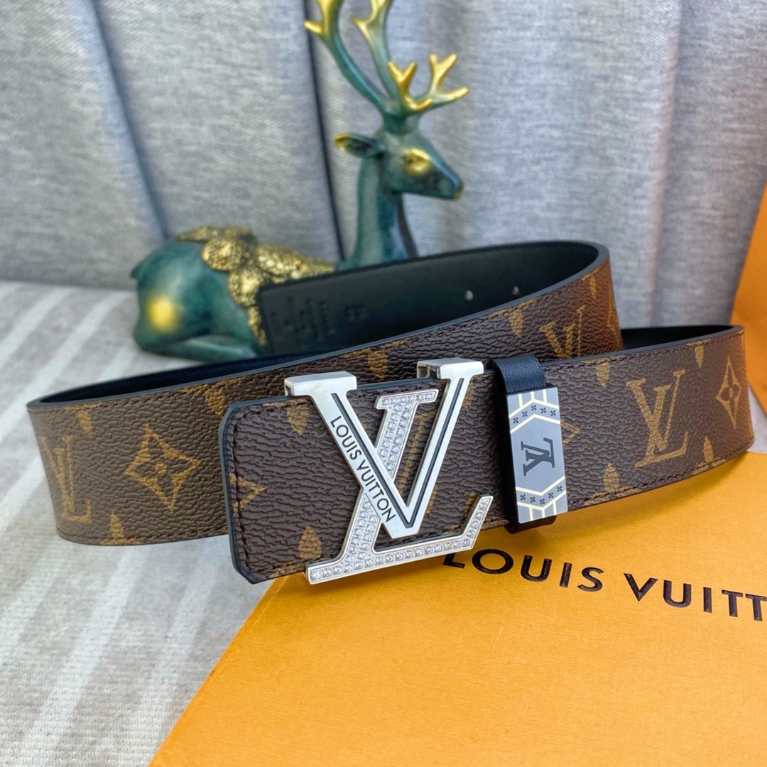 LV💕 特种皮腰带系列 ,原厂五金精品不锈钢钻💎扣,手感柔软舒适 宽3.8CM。