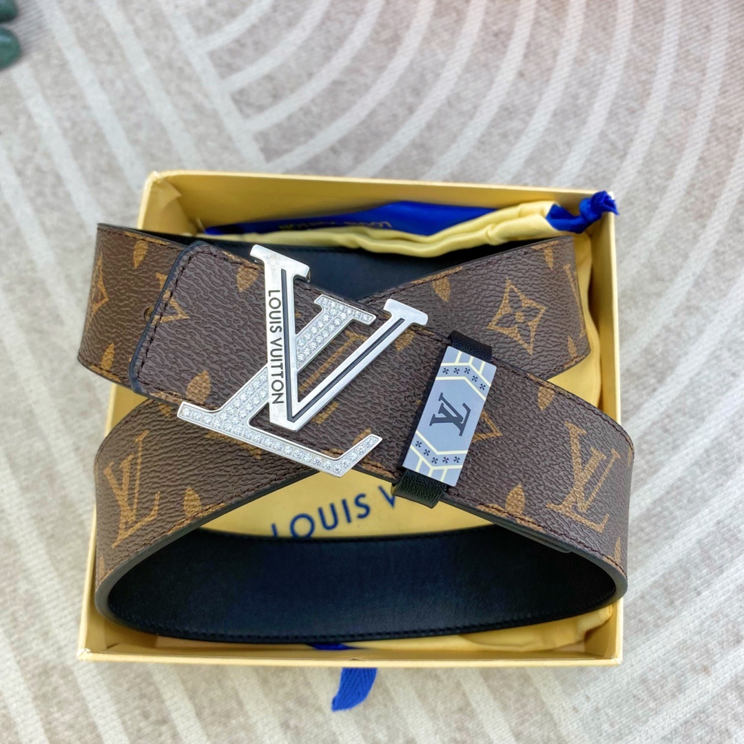 LV💕 特种皮腰带系列 ,原厂五金精品不锈钢钻💎扣,手感柔软舒适 宽3.8CM。