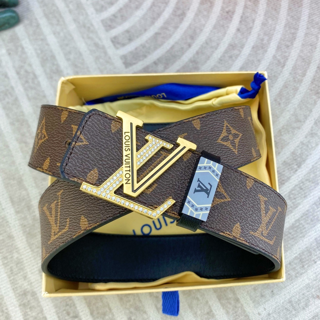 LV💕 特种皮腰带系列 ,原厂五金精品不锈钢钻💎扣,手感柔软舒适 宽3.8CM。