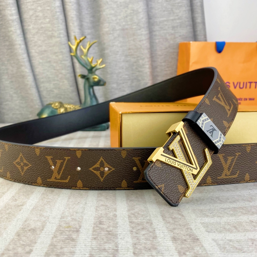 LV💕 特种皮腰带系列 ,原厂五金精品不锈钢钻💎扣,手感柔软舒适 宽3.8CM。