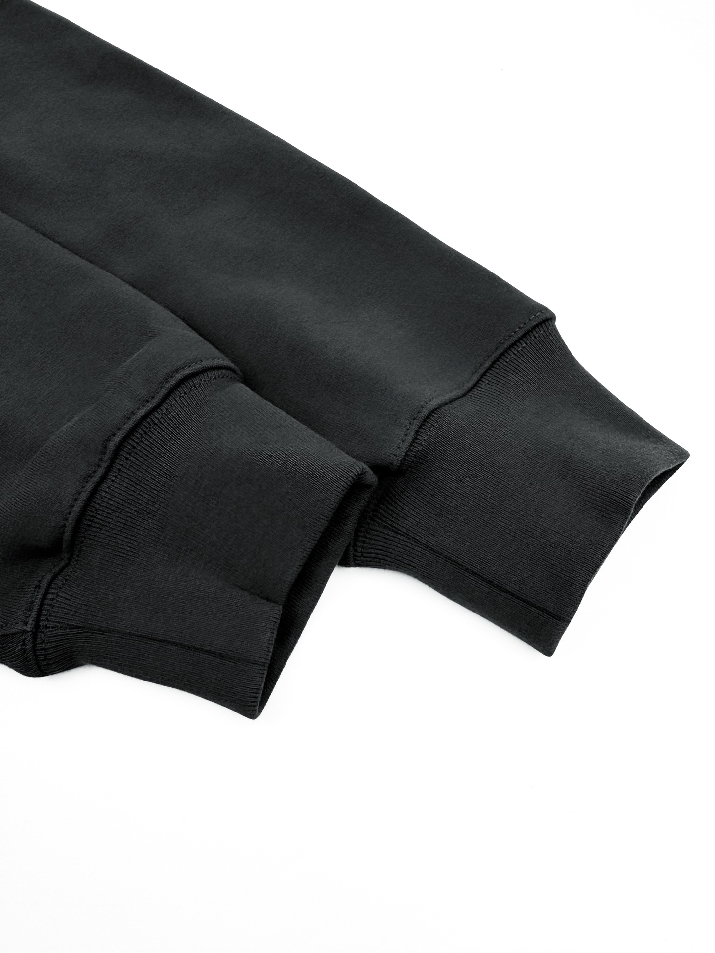 。Maison Margiela 未完成刺绣印花外套定制定染云绒米高密全棉料 柔软细腻 舒适贴肤 以柔和