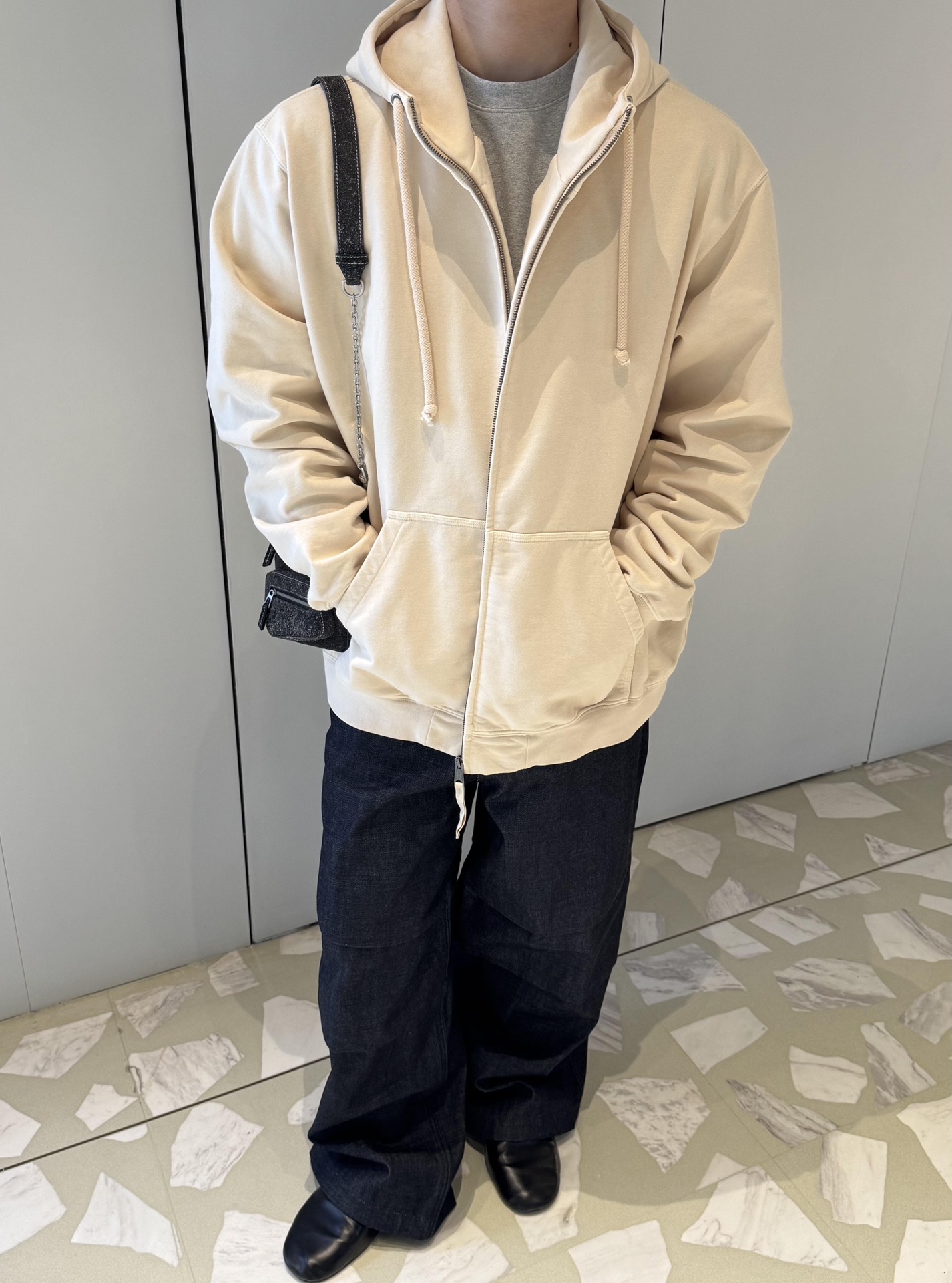 。Maison Margiela 未完成刺绣印花外套定制定染云绒米高密全棉料 柔软细腻 舒适贴肤 以柔和