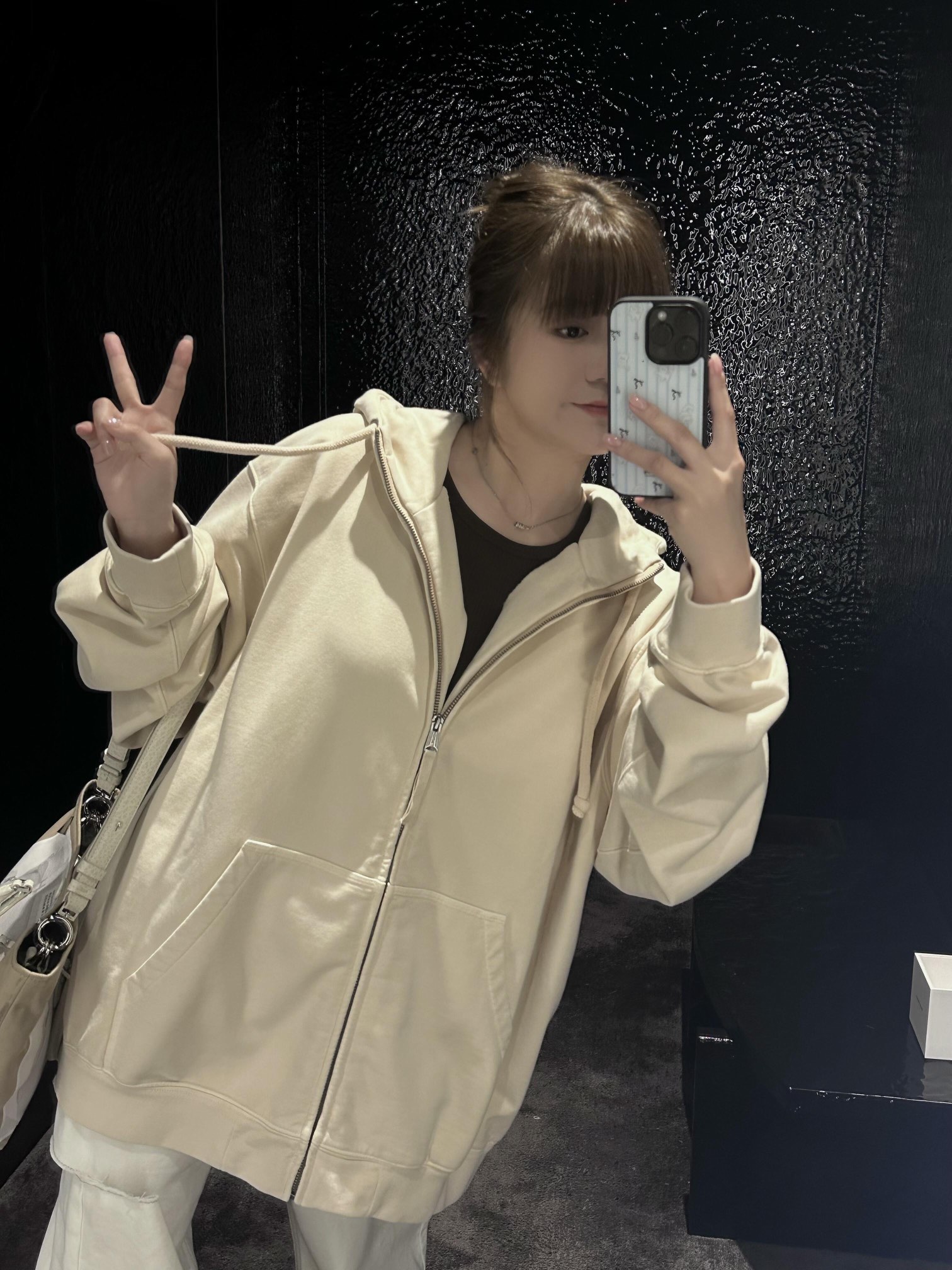 。Maison Margiela 未完成刺绣印花外套定制定染云绒米高密全棉料 柔软细腻 舒适贴肤 以柔和