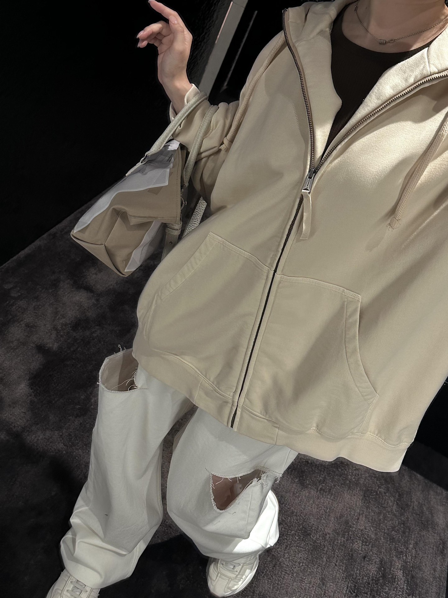 。Maison Margiela 未完成刺绣印花外套定制定染云绒米高密全棉料 柔软细腻 舒适贴肤 以柔和