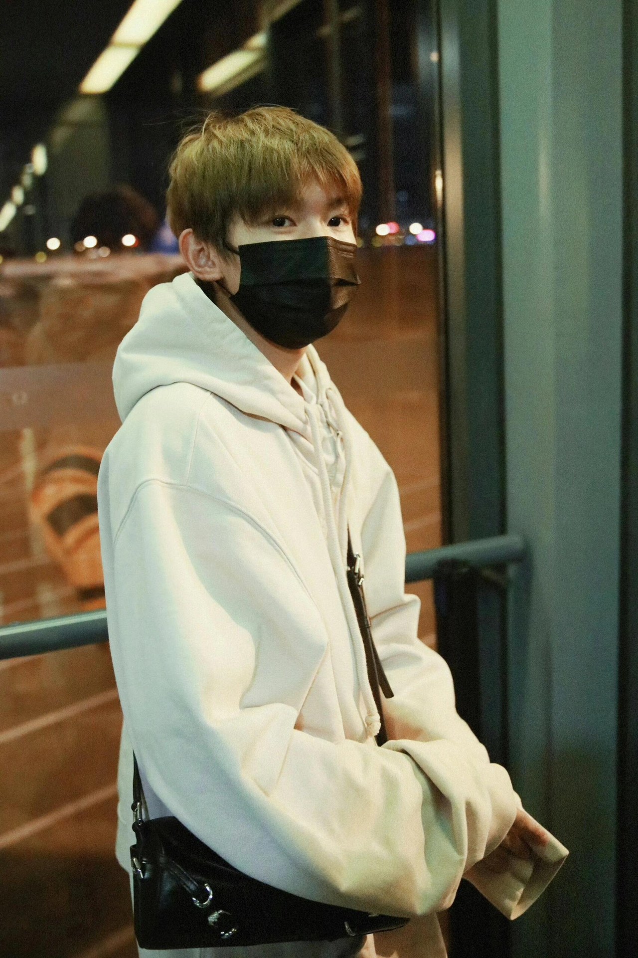 。Maison Margiela 未完成刺绣印花外套定制定染云绒米高密全棉料 柔软细腻 舒适贴肤 以柔和