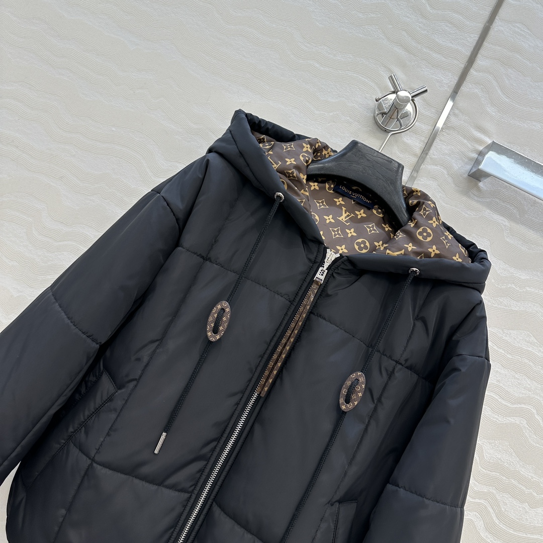 独家首发❤️ 爆单推荐，L新品Flight Mode系列，MONOGRAM老花里衬连帽棉服外套！定制记忆