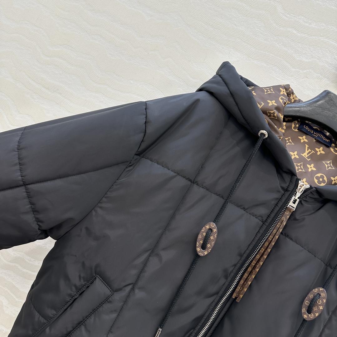 独家首发❤️ 爆单推荐，L新品Flight Mode系列，MONOGRAM老花里衬连帽棉服外套！定制记忆