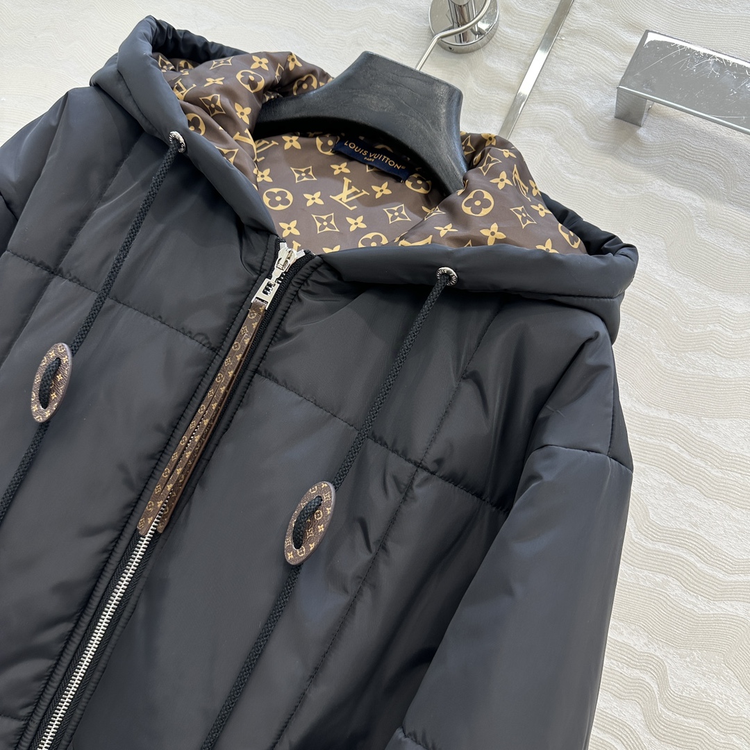 独家首发❤️ 爆单推荐，L新品Flight Mode系列，MONOGRAM老花里衬连帽棉服外套！定制记忆
