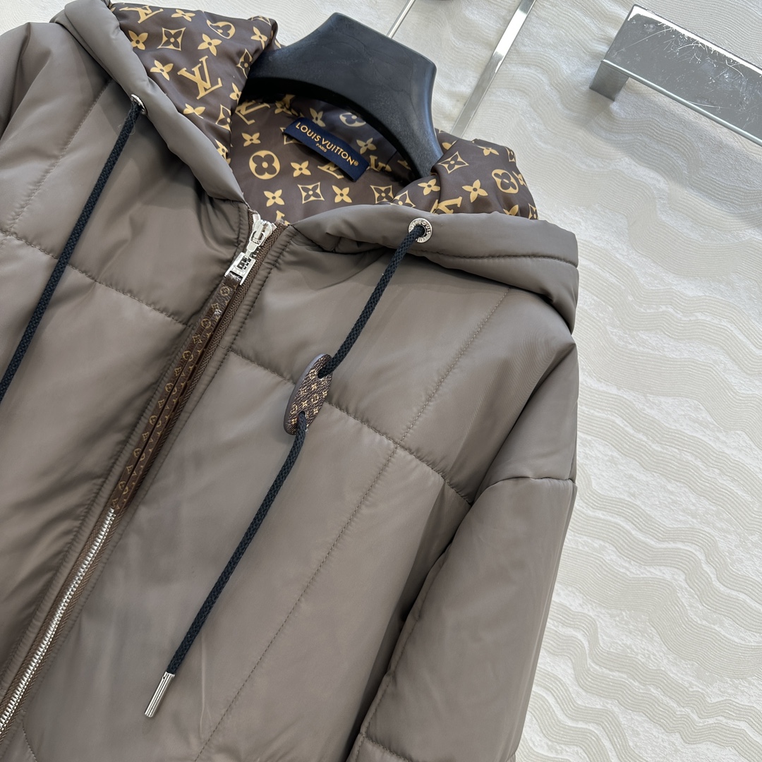 独家首发❤️ 爆单推荐，L新品Flight Mode系列，MONOGRAM老花里衬连帽棉服外套！定制记忆