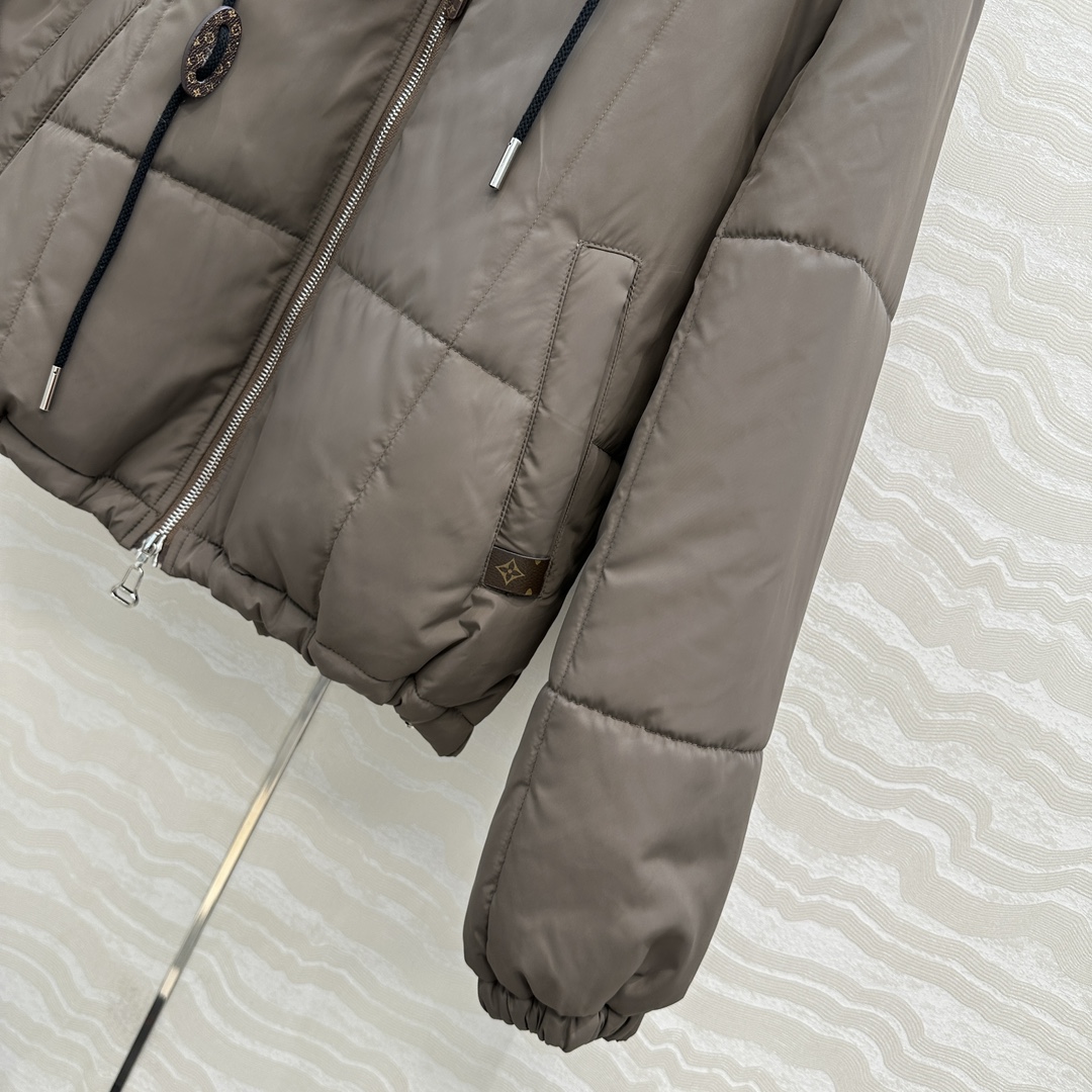 独家首发❤️ 爆单推荐，L新品Flight Mode系列，MONOGRAM老花里衬连帽棉服外套！定制记忆