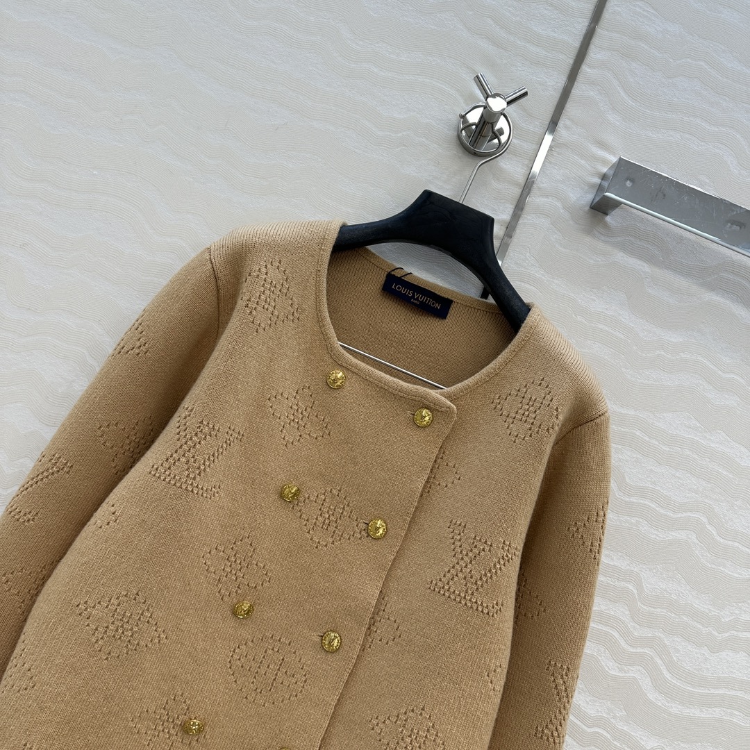 独家首发❤️ 爆单推荐，L新品Flight Mode系列，Monogram花㚏缕空针织外套！瑞士机双织重