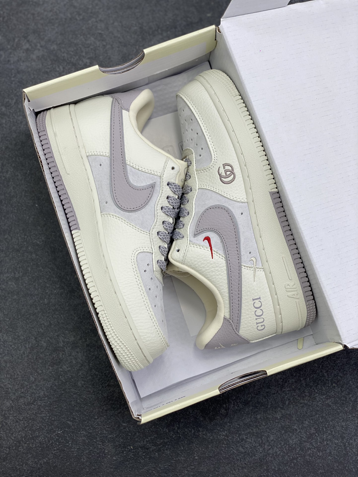 图片[9]-NIke Air Force 1 \’07 Low GUCCI 联名–白浅褐色空军一号低帮 运动鞋 休闲鞋 折边针车 工艺难度大 原楦头原纸板 高端定制鞋盒 原厂鞋底 超高清洁度 细节完美 货号：YF9511-807 尺码：36 36.5 37.5 38 38.5 39 40 40.5 41 42 42.5 43 44 44.5 45-选品中心