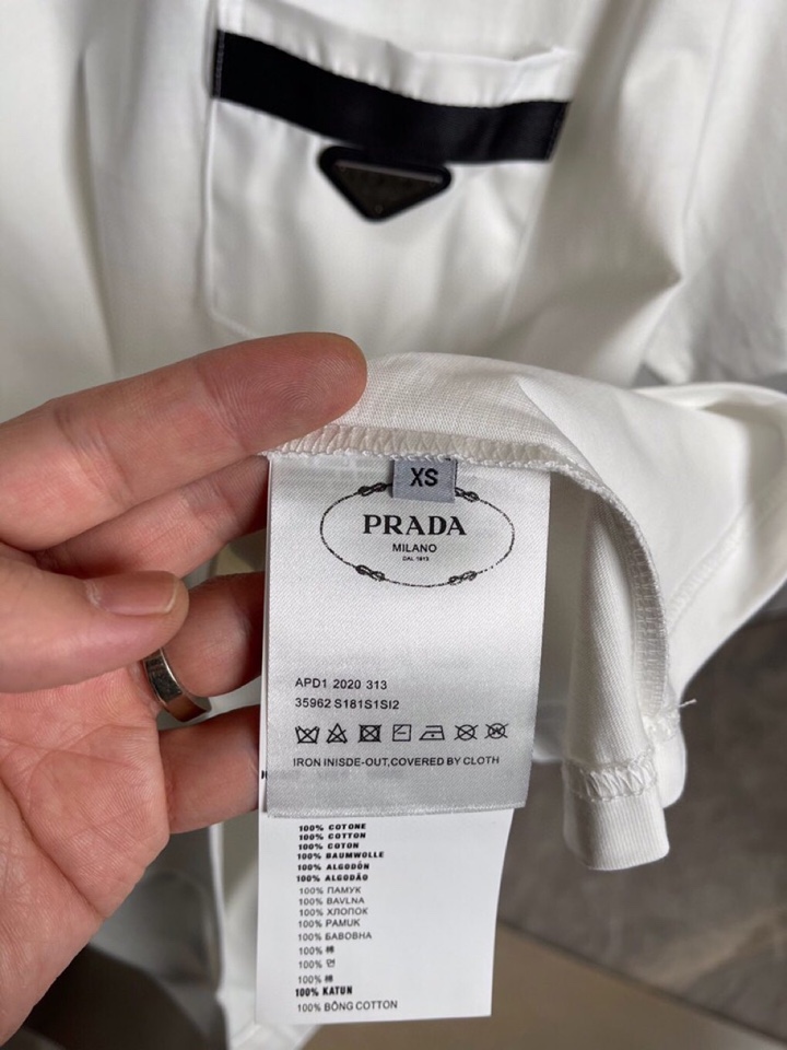Prada 普拉达2025春夏新品短袖圆领T恤，原版印花刺绣字母Logo，三标齐 帅气时尚，简约百搭款。