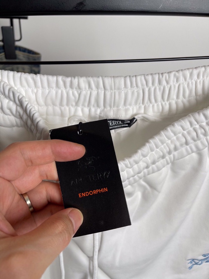 (Arcteryx）始祖鸟2025春夏新品短裤！原版印花刺绣字母Logo，三标齐 帅气时尚，简约百搭款。