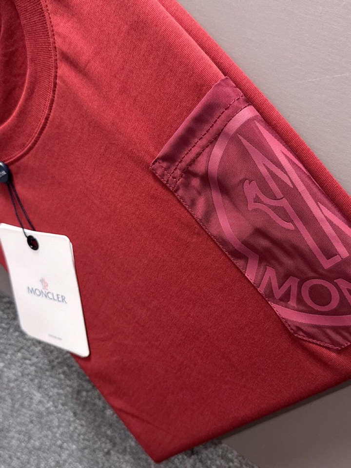 Moncler  蒙口2025春夏新品短袖圆领T恤，原版印花刺绣字母Logo，三标齐 帅气时尚，简约百搭