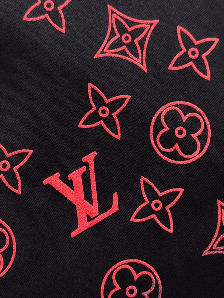 Louis Vuitton 路易威登 LV 驴牌 2025春夏新品短袖圆领T恤，原版印花刺绣字母Logo