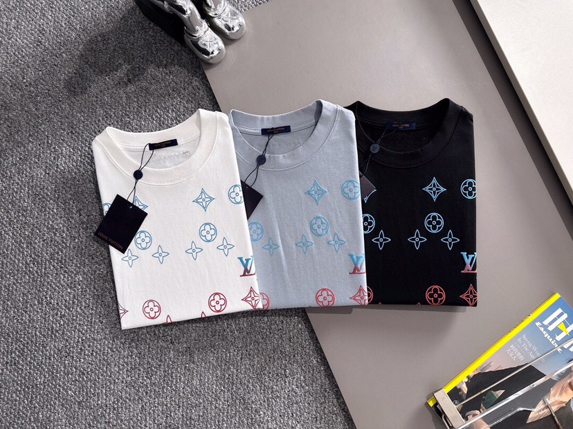 Louis Vuitton 路易威登 LV 驴牌 2025春夏新品短袖圆领T恤，原版印花刺绣字母Logo
