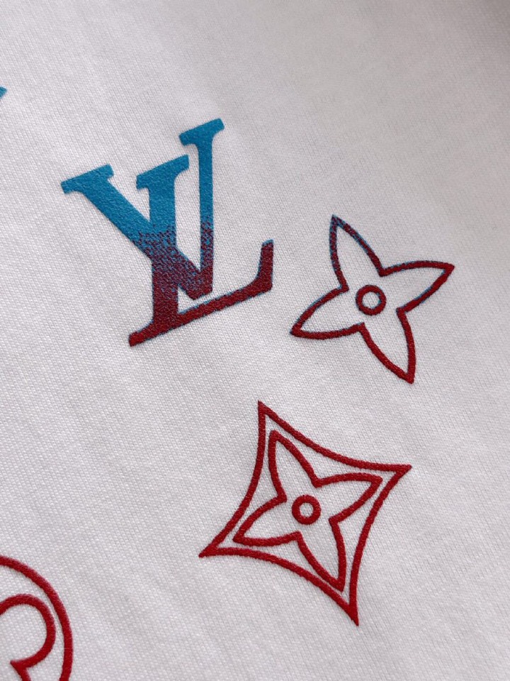 Louis Vuitton 路易威登 LV 驴牌 2025春夏新品短袖圆领T恤，原版印花刺绣字母Logo