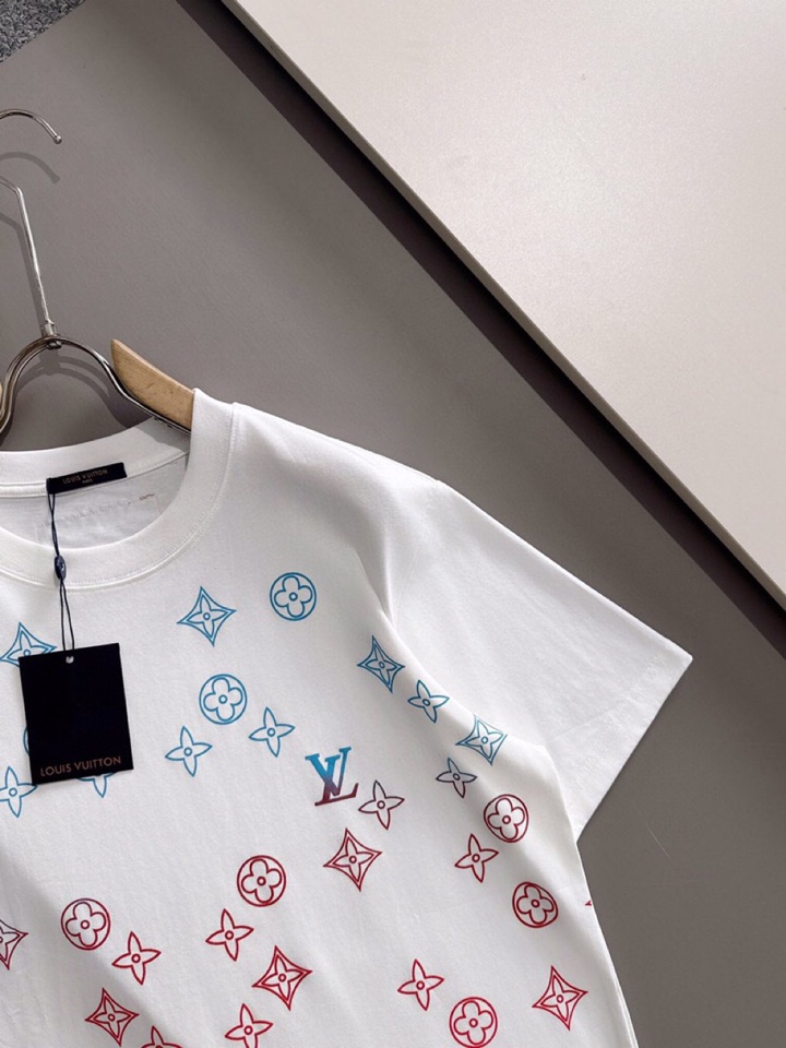 Louis Vuitton 路易威登 LV 驴牌 2025春夏新品短袖圆领T恤，原版印花刺绣字母Logo