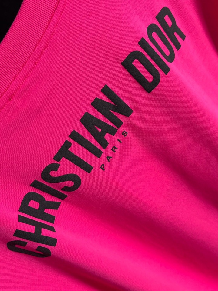 Dior 迪奥2025春夏新品短袖圆领T恤，原版印花刺绣字母Logo，三标齐 帅气时尚，简约百搭款。纯棉