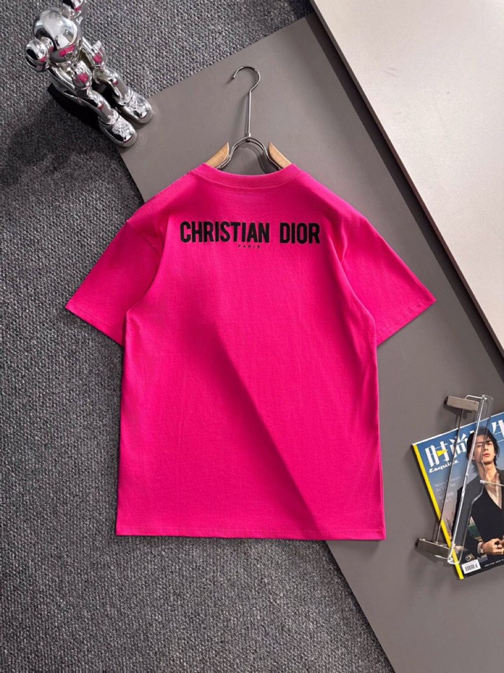 Dior 迪奥2025春夏新品短袖圆领T恤，原版印花刺绣字母Logo，三标齐 帅气时尚，简约百搭款。纯棉