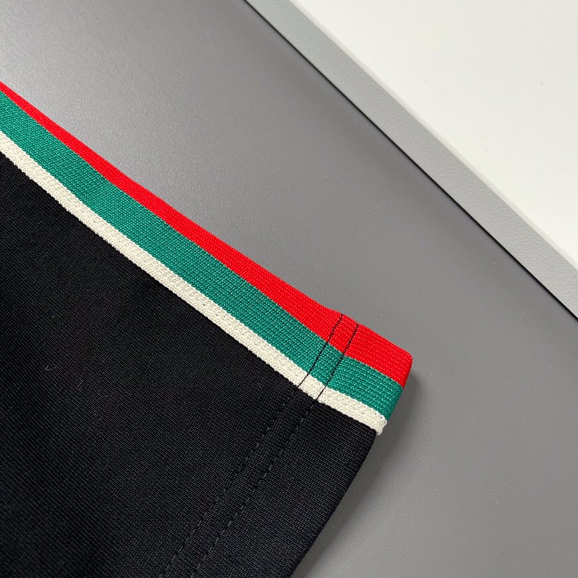 Gucci 古奇25ss刺绣logo短袖圆领T恤，重磅高克重，字母Logo，三标齐 帅气时尚，简约百搭款