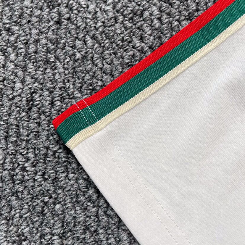 Gucci 古奇25ss刺绣logo短袖圆领T恤，重磅高克重，字母Logo，三标齐 帅气时尚，简约百搭款