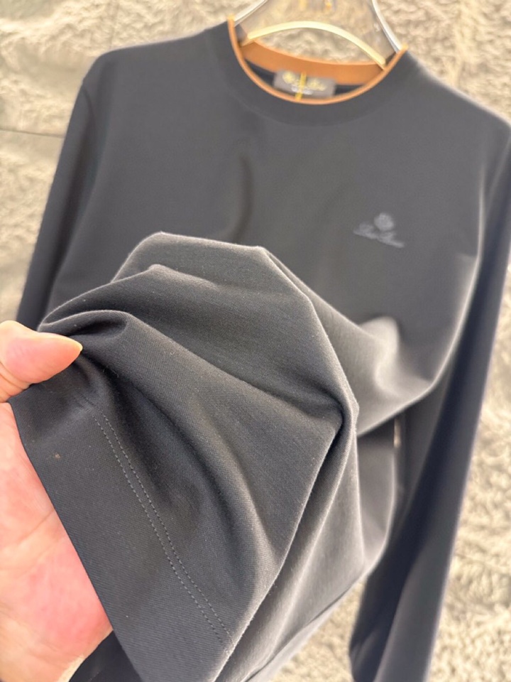 Loro Piana 诺悠翩雅 2025ss 秋冬新品男士羊毛长袖T恤针织圆领衫，高奢内敛低调，轻松驾驭