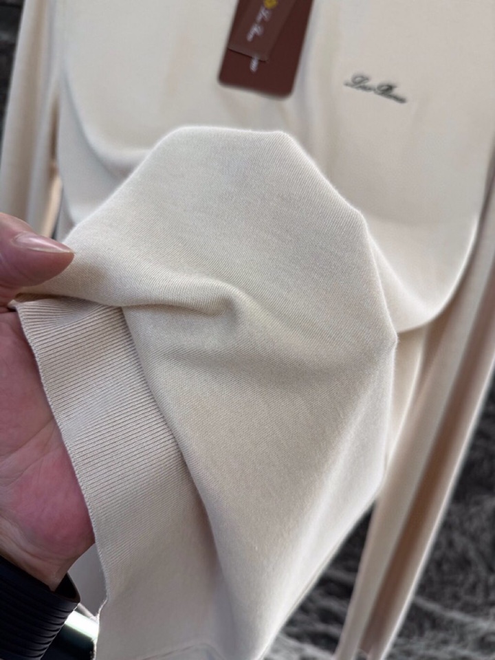 Loro Piana 诺悠翩雅 2025ss 秋冬新品男士羊绒长袖T恤针织圆领衫，高奢内敛低调，轻松驾驭