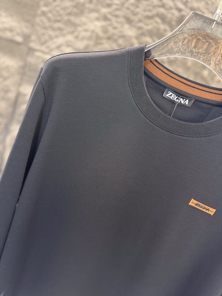 ZEGNA 杰尼亚2025ss 秋冬新品男士羊毛长袖T恤针织圆领衫，高奢内敛低调，轻松驾驭不挑人 裁剪精