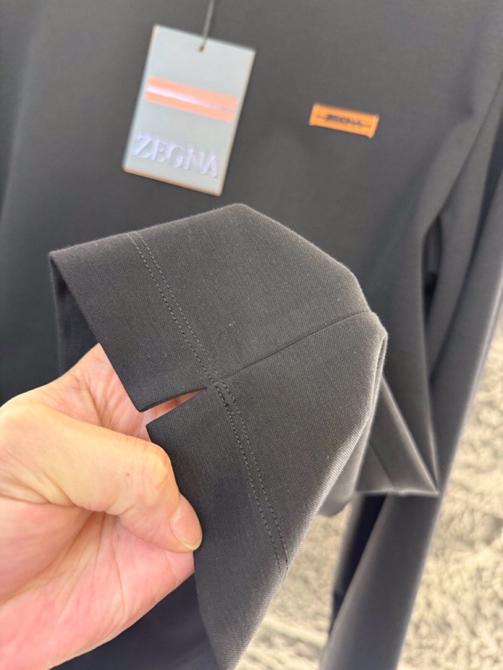 ZEGNA 杰尼亚2025ss 秋冬新品男士羊毛长袖T恤针织圆领衫，高奢内敛低调，轻松驾驭不挑人 裁剪精