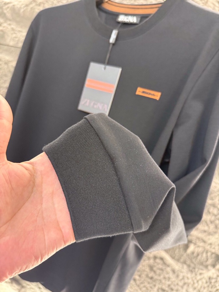 ZEGNA 杰尼亚2025ss 秋冬新品男士羊毛长袖T恤针织圆领衫，高奢内敛低调，轻松驾驭不挑人 裁剪精