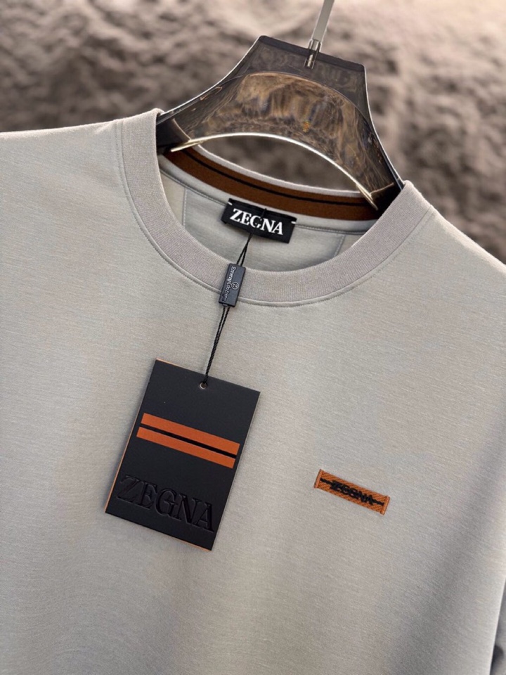 ZEGNA 杰尼亚2025ss 秋冬新品男士羊毛长袖T恤针织圆领衫，高奢内敛低调，轻松驾驭不挑人 裁剪精