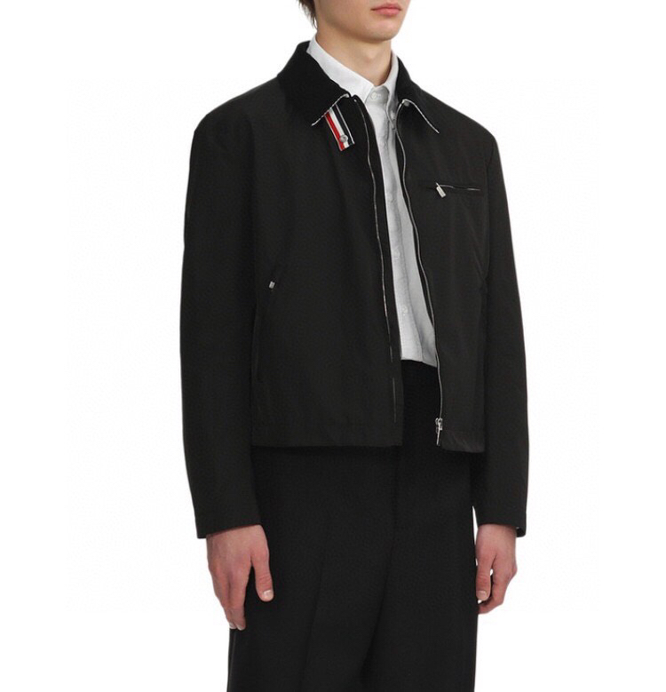 THOM BROWNE 汤姆布朗 TB百搭双侧织带双层休闲夹克外套，翻领夹克外套码数：1-4  颜色：灰