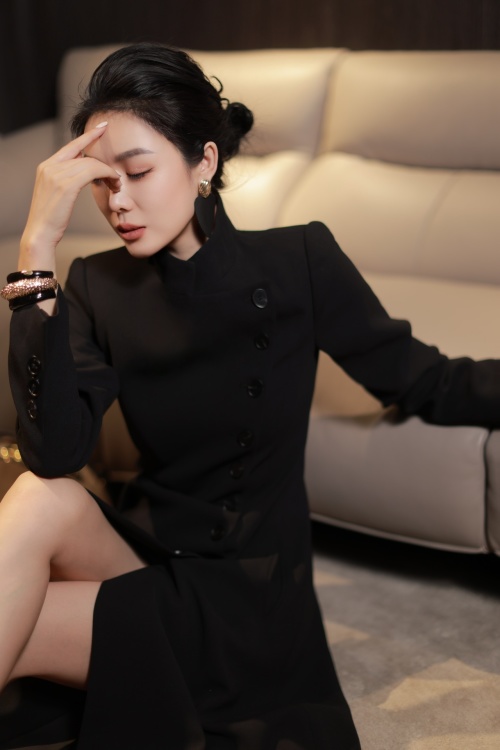 Elegant Women's Side Button Blazer Dress - Sophisticated & Chic Style 1 Elegant Women's Side Button Blazer Dress - Sophisticated & Chic Style