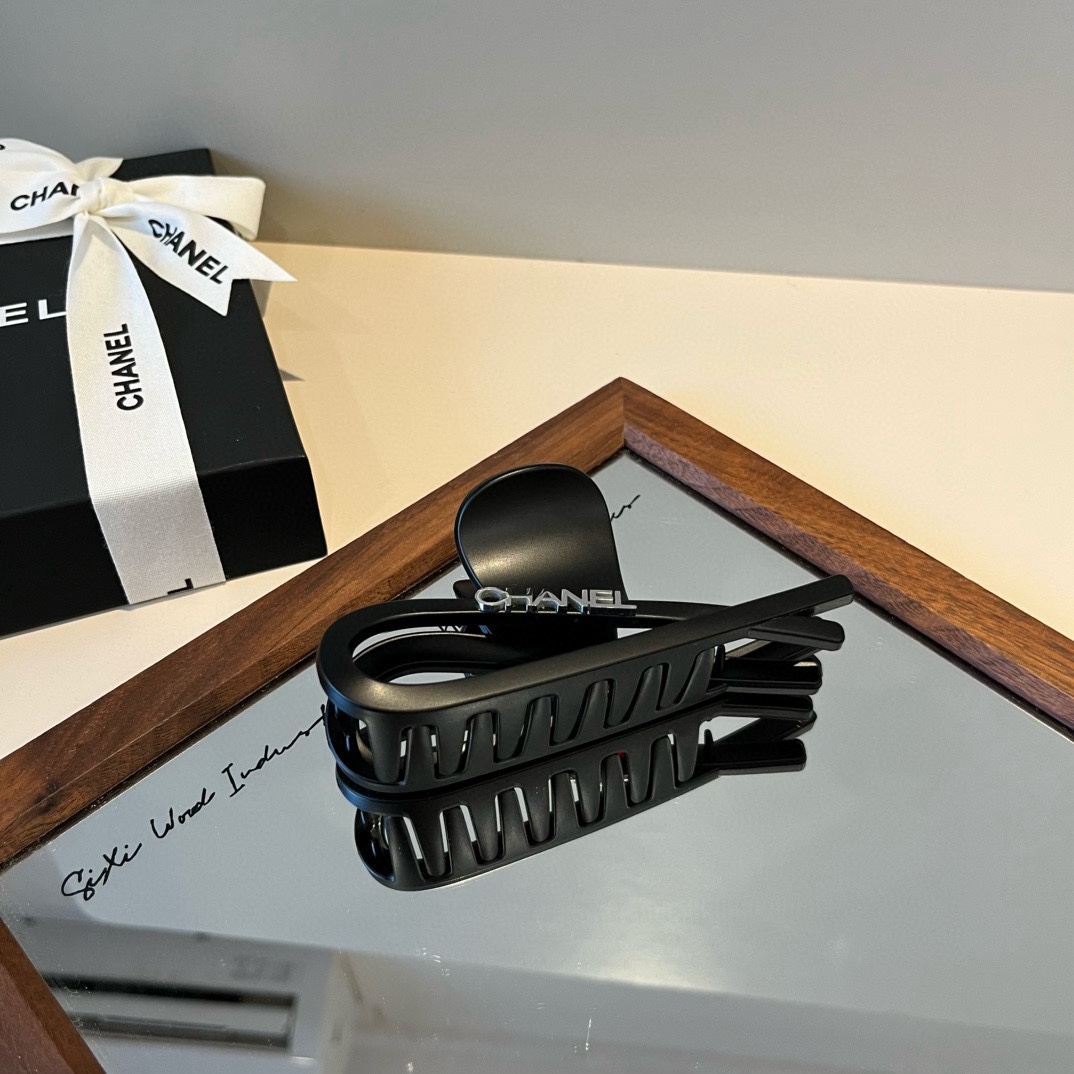 pChanel香奈儿发夹