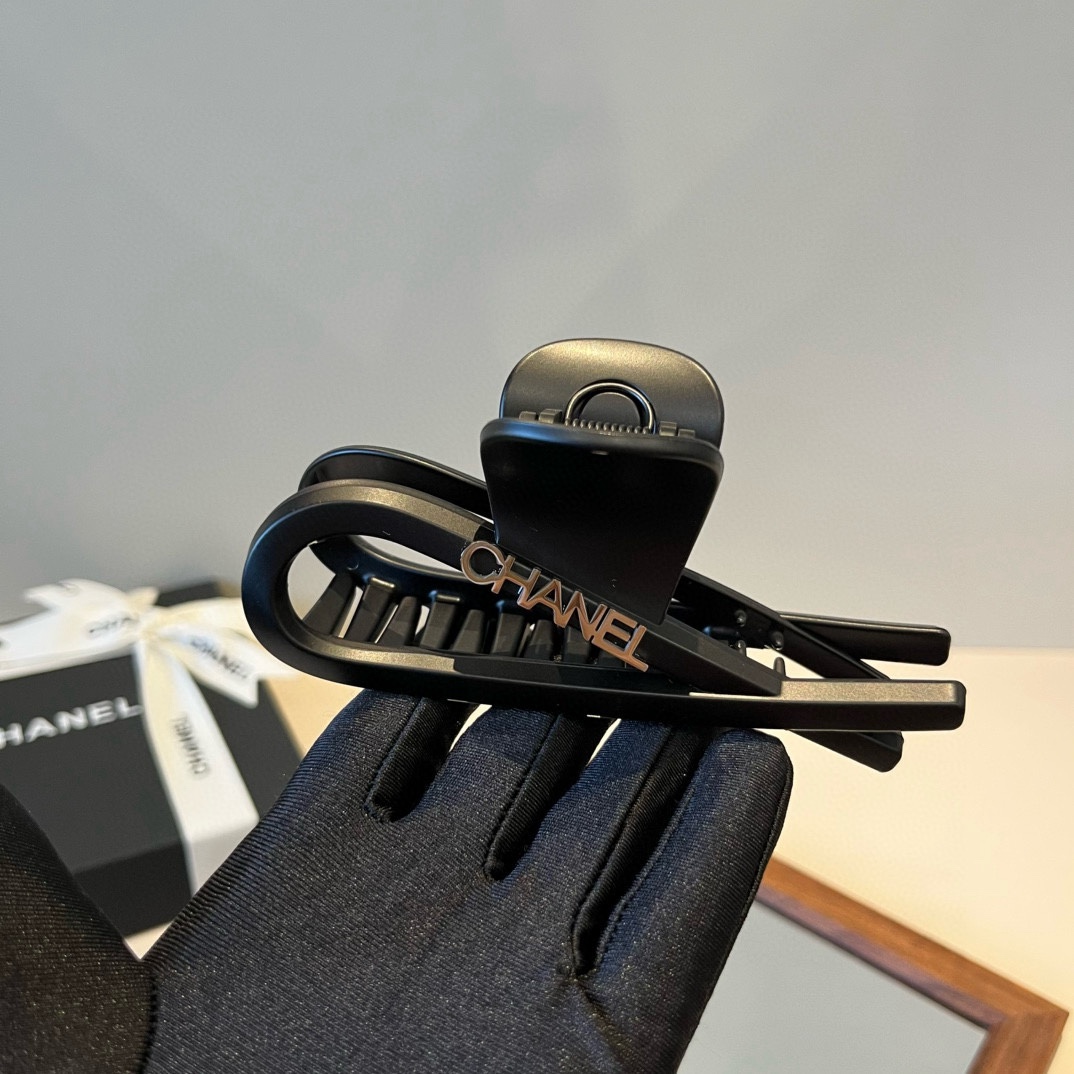 pChanel香奈儿发夹