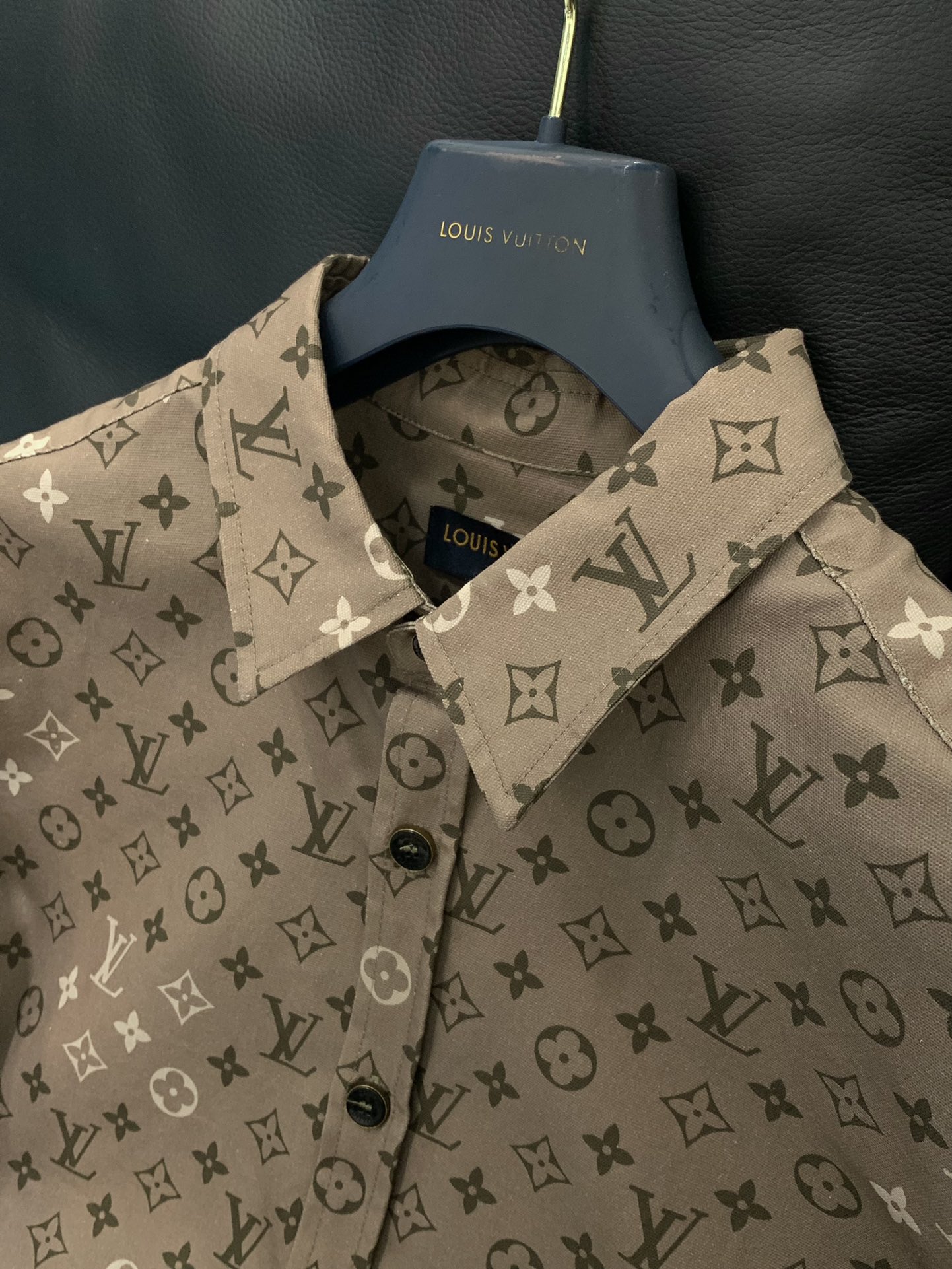 ，LouisVuitton 路易威登，2025秋季最新款，专柜同步有售，原单狠货，时尚休闲长袖衬衫外套，