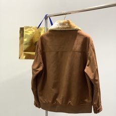 ,miu miu 2025冬季最新品,专柜同步有售,原单狠货,时尚休闲➕薄棉外套,进口原版面料,上身舒适 ,miu miu 2025冬季最新品,专柜同步有售,原单狠货,时尚休闲➕薄棉外套,进口原版面料,上身舒适