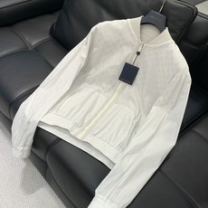 ,LouisVuitton 路易威登,2025秋季最新款,专柜同步有售,原单狠货,时尚休闲两面穿连帽外套 ,LouisVuitton 路易威登,2025秋季最新款,专柜同步有售,原单狠货,时尚休闲两面穿连帽外套