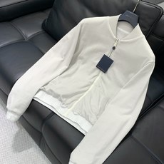 ,LouisVuitton 路易威登,2025秋季最新款,专柜同步有售,原单狠货,时尚休闲两面穿连帽外套 ,LouisVuitton 路易威登,2025秋季最新款,专柜同步有售,原单狠货,时尚休闲两面穿连帽外套