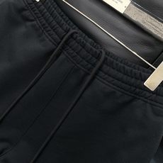 ,Burberry 巴宝莉,2025秋季最新品,专柜同步有售,原单狠货,时尚休闲裤,进口原版面料,上身舒 ,Burberry 巴宝莉,2025秋季最新品,专柜同步有售,原单狠货,时尚休闲裤,进口原版面料,上身舒