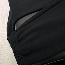 ,Burberry 巴宝莉,2025秋季最新品,专柜同步有售,原单狠货,时尚休闲裤,进口原版面料,上身舒 ,Burberry 巴宝莉,2025秋季最新品,专柜同步有售,原单狠货,时尚休闲裤,进口原版面料,上身舒