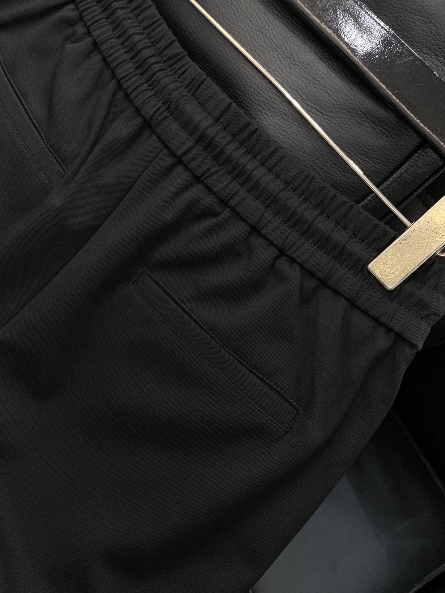 ，Moncler 蒙口，2025秋冬最新品，专柜同步有售，原单狠货，时尚休闲裤，采用进口原版面料，顶级刺