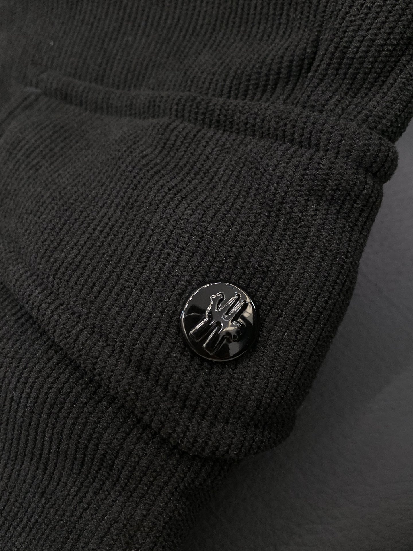 ，Moncler 蒙口，2025冬季最新品，专柜同步有售，原单狠货，时尚休闲➕绒长裤，采用进口原版面料，